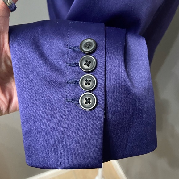 EXPRESS Design Studio Purple Thick Satin Fitted/Tailored One Button Blazer Sz 6 - Picture 9 of 17